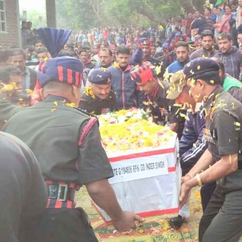 Himachal Mandi Martyr Inder Singh cremated with full military honours