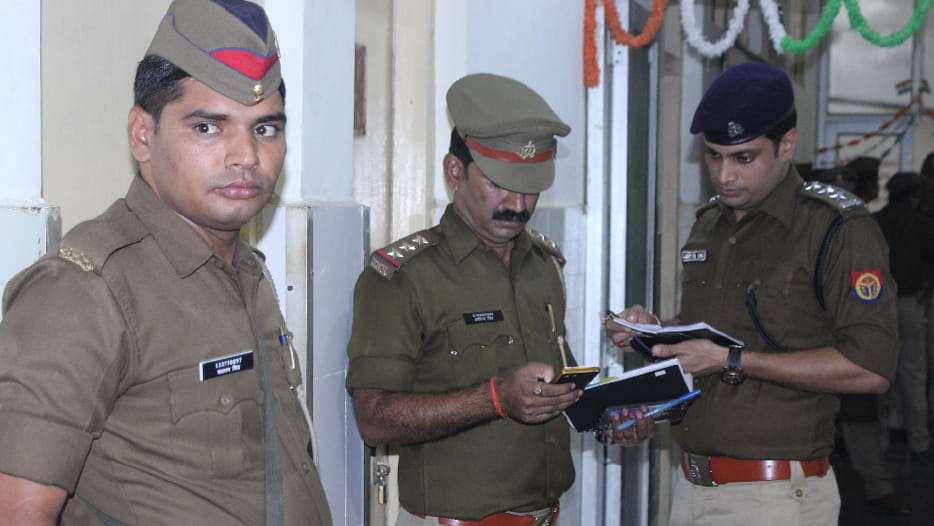 Gangrape in unnao in moving car