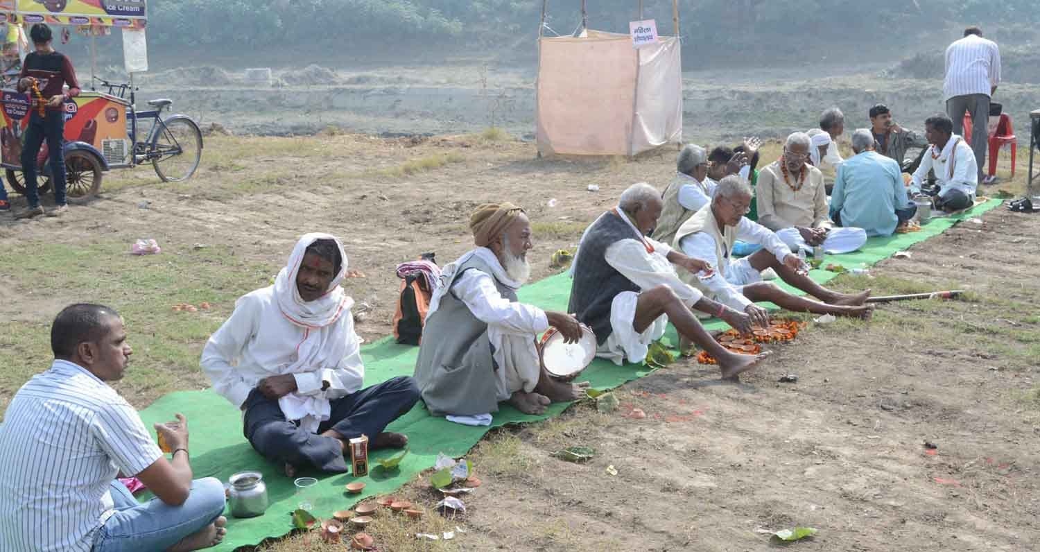 unique mela in varanasi where people use wine for worship devi