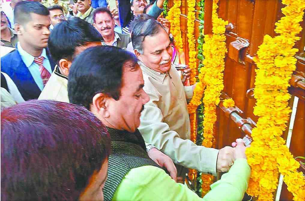  Forest Minister Harak Singh Rawat opened raja ji national park gate for tourist