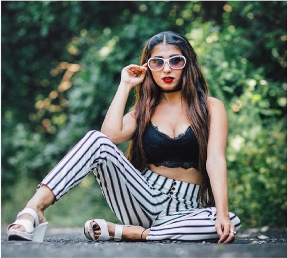 tv actress rume sharma shared her bold photos on instagram