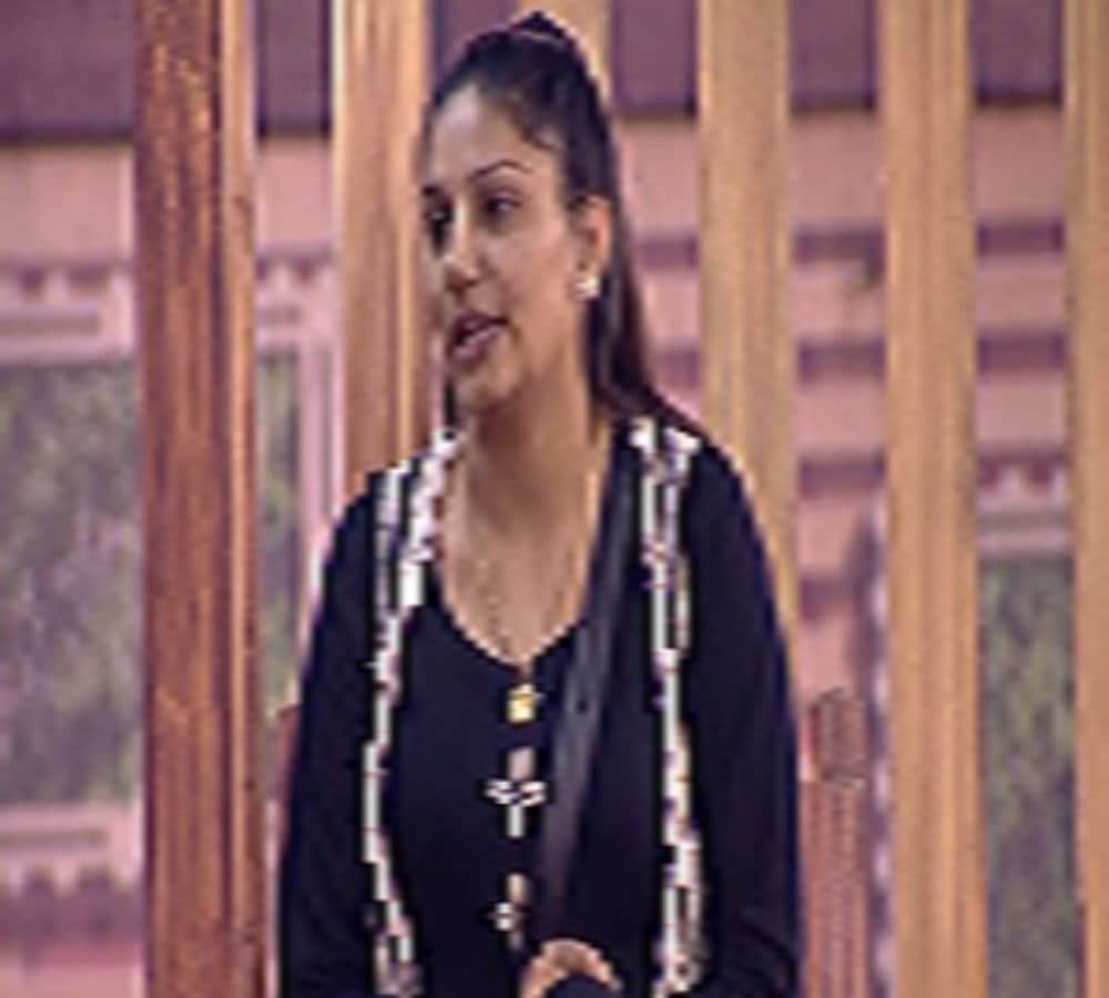 bigg boss 11 sapna chaudhary calling bandgi bandariya