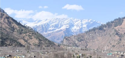 fresh snowfall reported at high hills of himachal pradesh