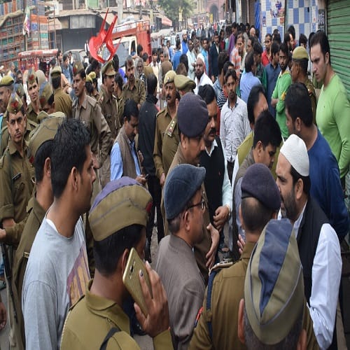 Before the arrival of CM Yogi, broken havoc on meat shops, see photos