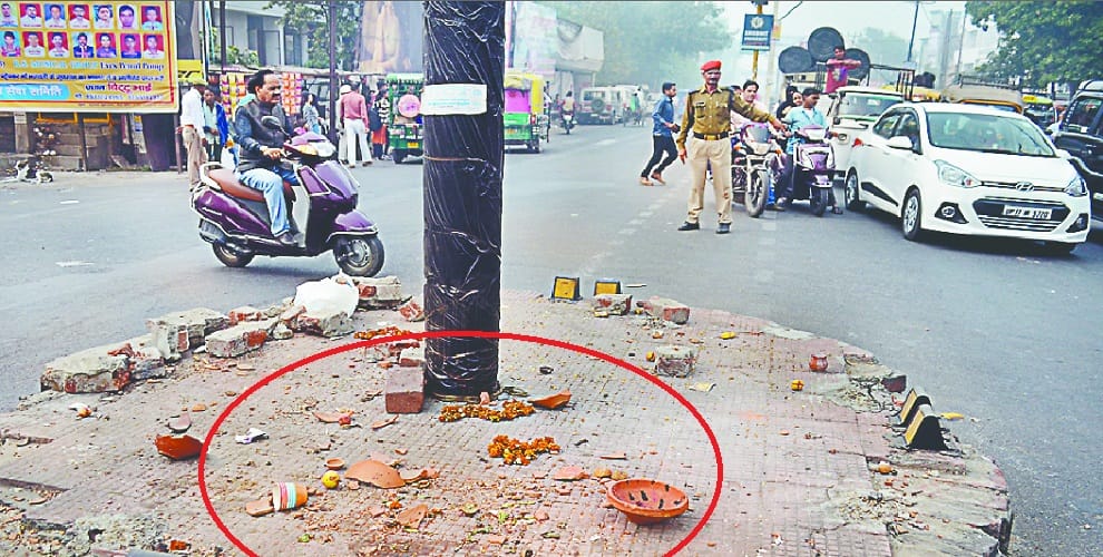 Fear of sorcery awe in a cop, do this like traffic control