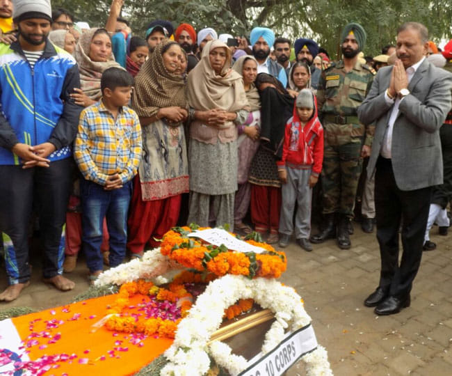 funeral of martyr manjinder singh, mansa news