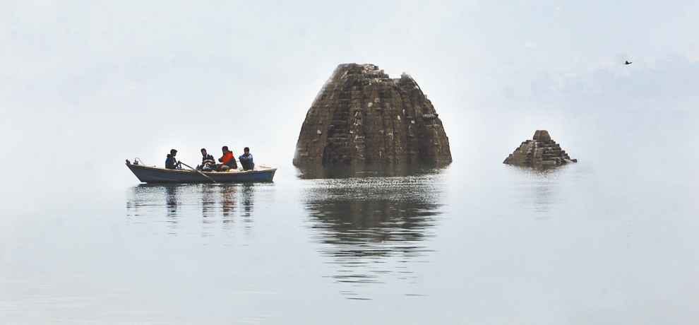 Gobind Sagar Lake Himachal Submerged Temples of Bilaspur