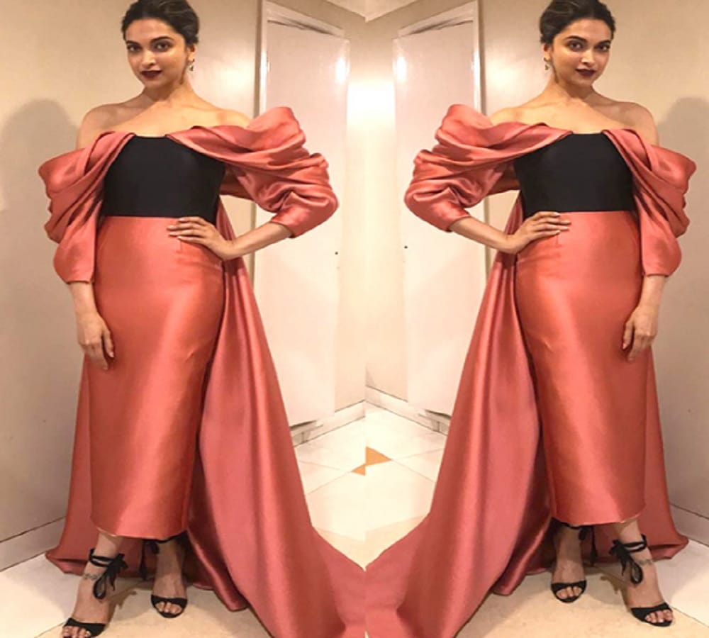 Bollywood actress Deepika Padukone spotted wearing backless dress 