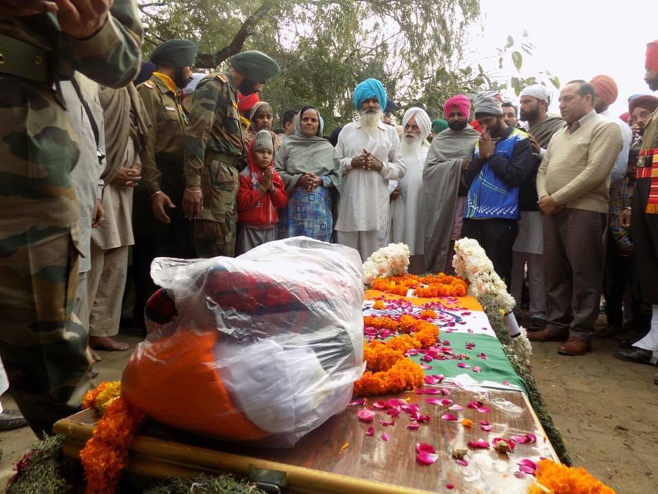 indian army jawan manjinder singh funeral, killed in kulgam encounter