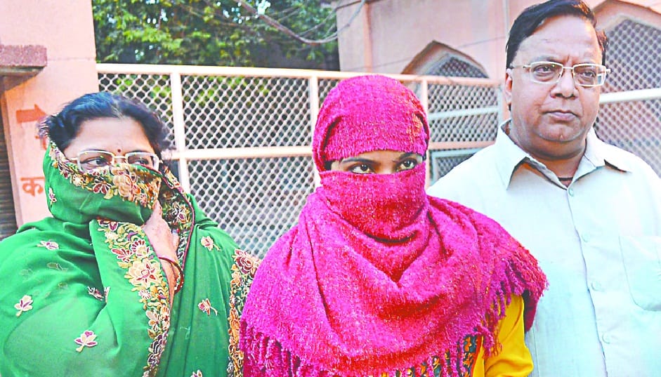 hotel me shaadi , dulha nakdi lekar faraar hua
