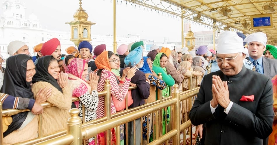 President Ram Nath Kovind prays at Golden Temple