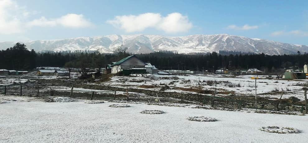First Snowfall of the Season in jammu and kashmir