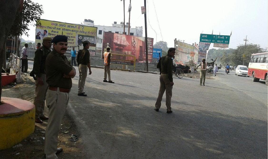 ओवरहाइट, ओवरलोड वाहन देख एसपी ने जताई नाराजगी