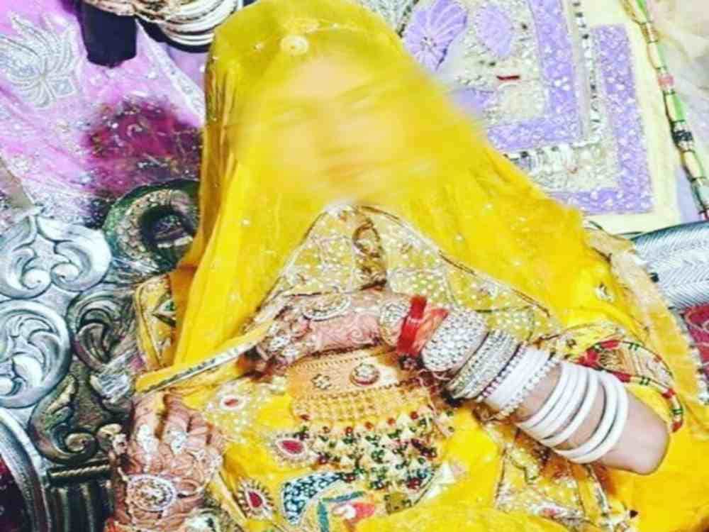 Badrinath dham priest become women during puja