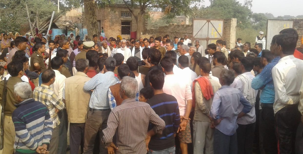 महिला ने कमरे में फंदा लगाकर जान दी