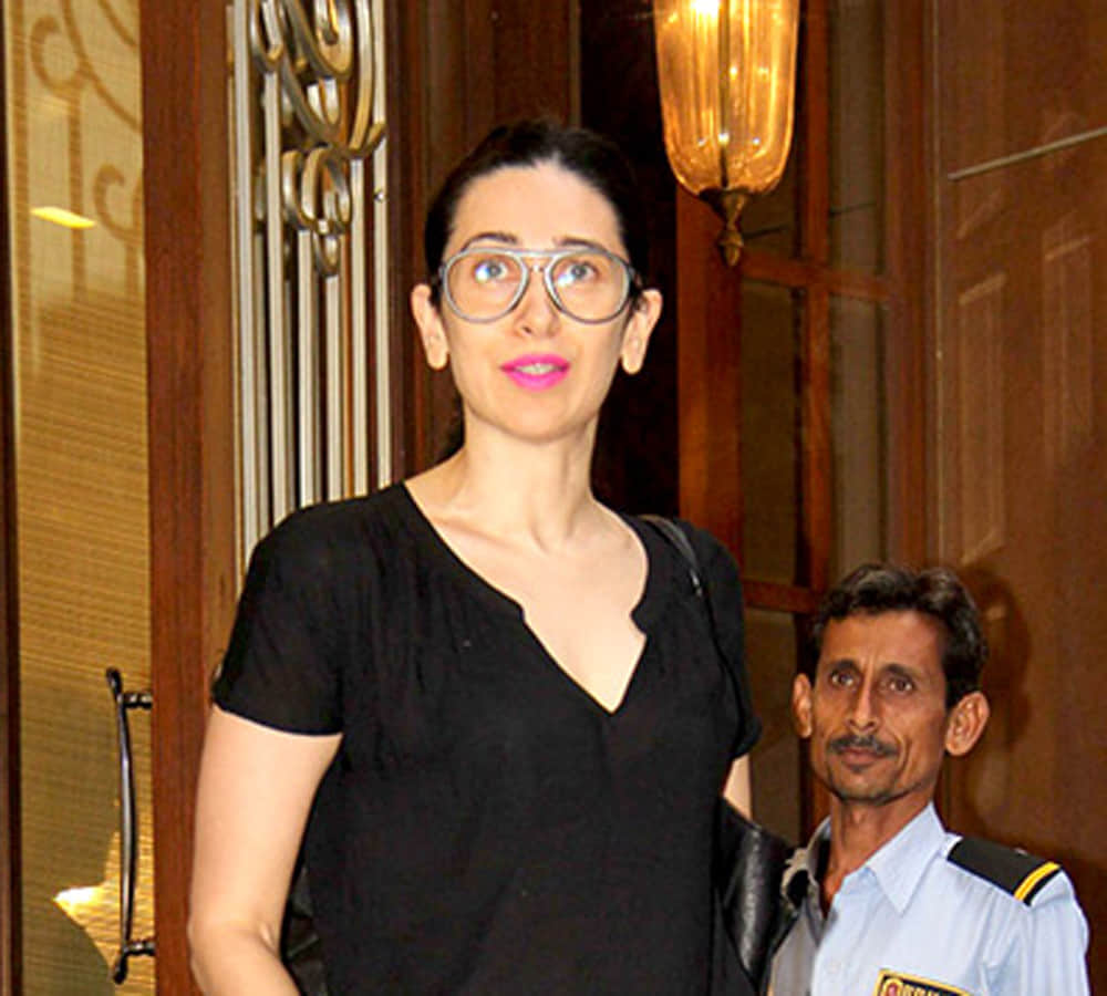 Karisma Kapoor Visited A Jewellery Store the reason is marriage
