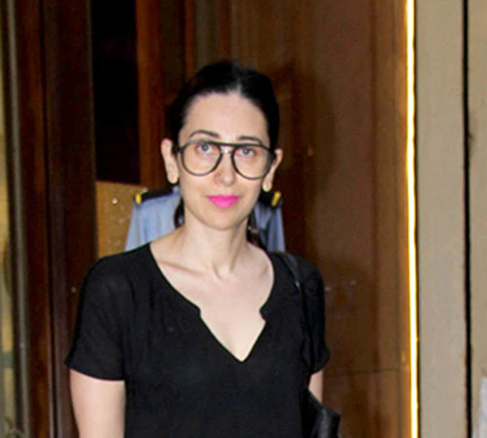 Karisma Kapoor Visited A Jewellery Store the reason is marriage