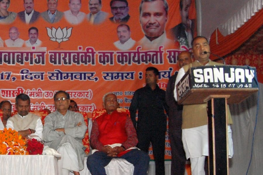 BJP leader warns muslims to vote him in barabanki.