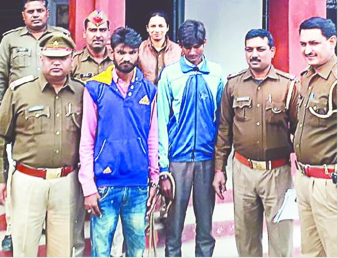 Two thieves stolen, revealing stolen goods