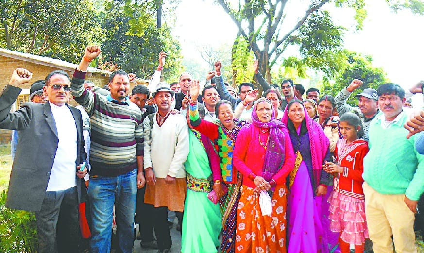 52 women will be gram pradhan honored