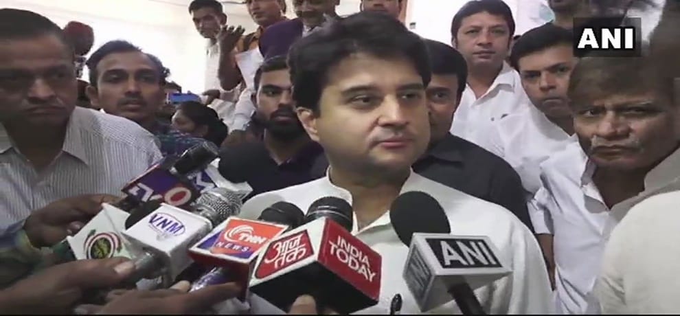 Padmavati: Shashi Tharoor should study history says Jyotiraditya Scindia