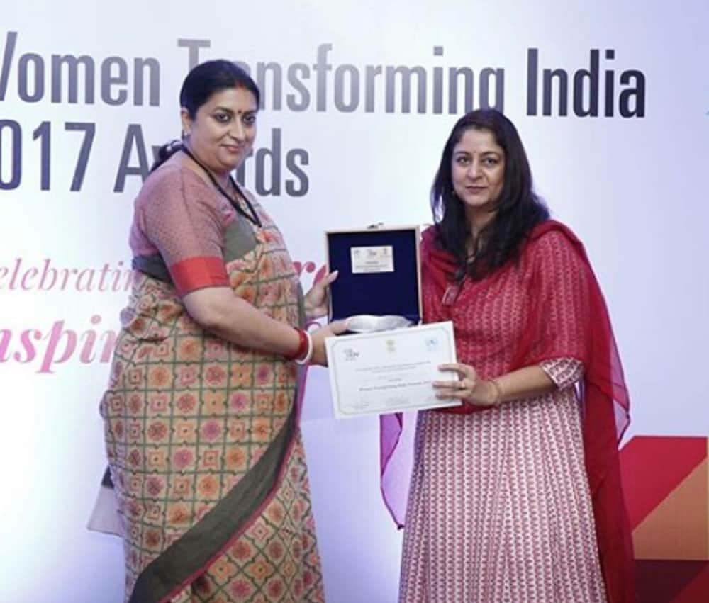 Hansal Mehta Shared Picture Kissing Wife Safeena Husain On Social Media