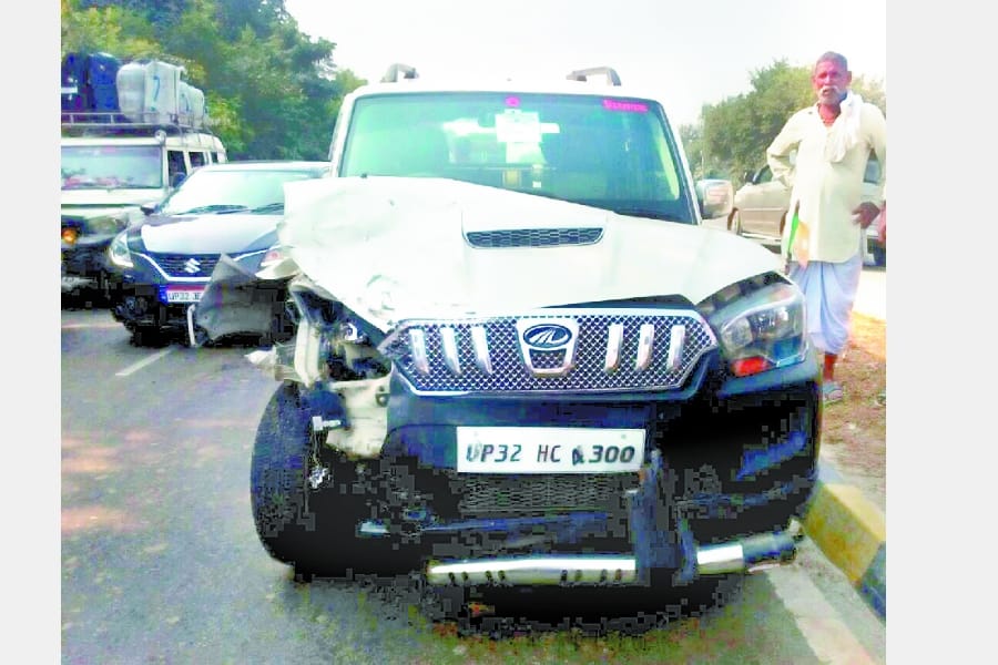 BJP MLA car trampled two in faizabad.
