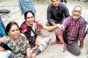 The younger brother was killed by knife