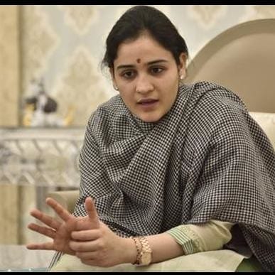social activist aparna yadav life.