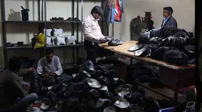 know why Kanpur is called "Manchester of East"