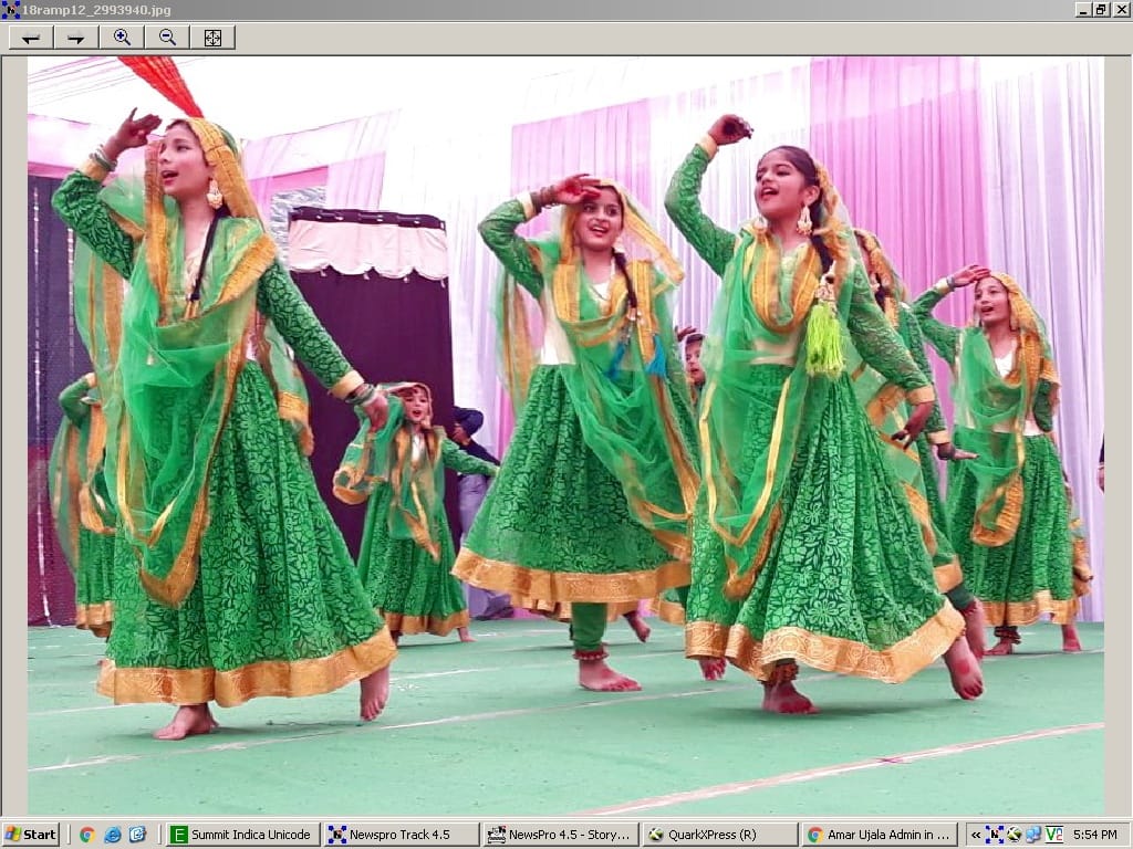 अनमोल को स्टूडेंट ऑफ द ईयर का पुरस्कार