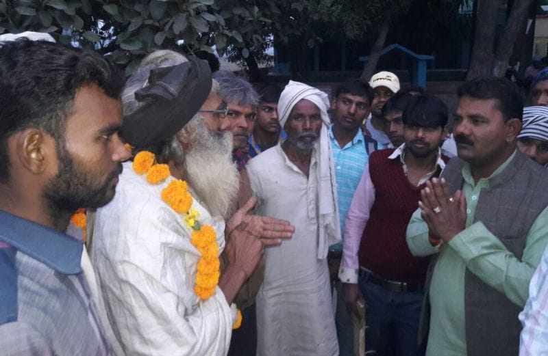 समाधि लेने पर अडे़ बाबा उदयपाल