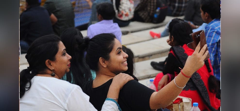 view pics of the first day of international trade fair