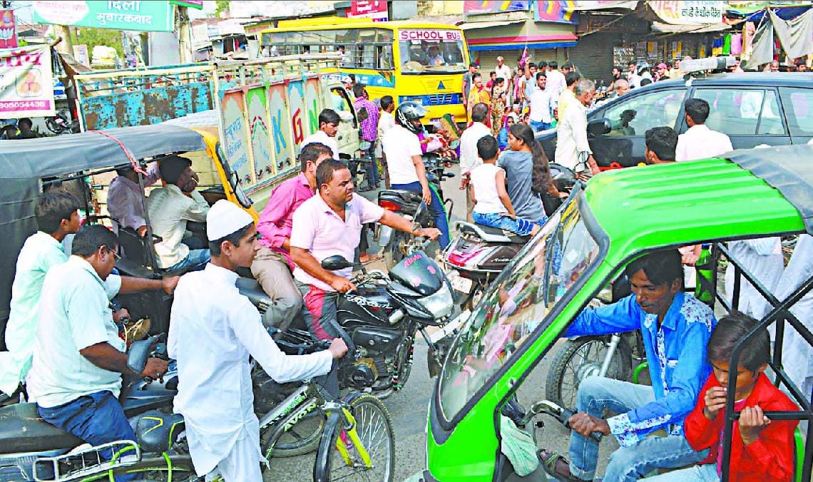 यातायात माह में भी प्रमुख चौराहों पर दिन भर जाम