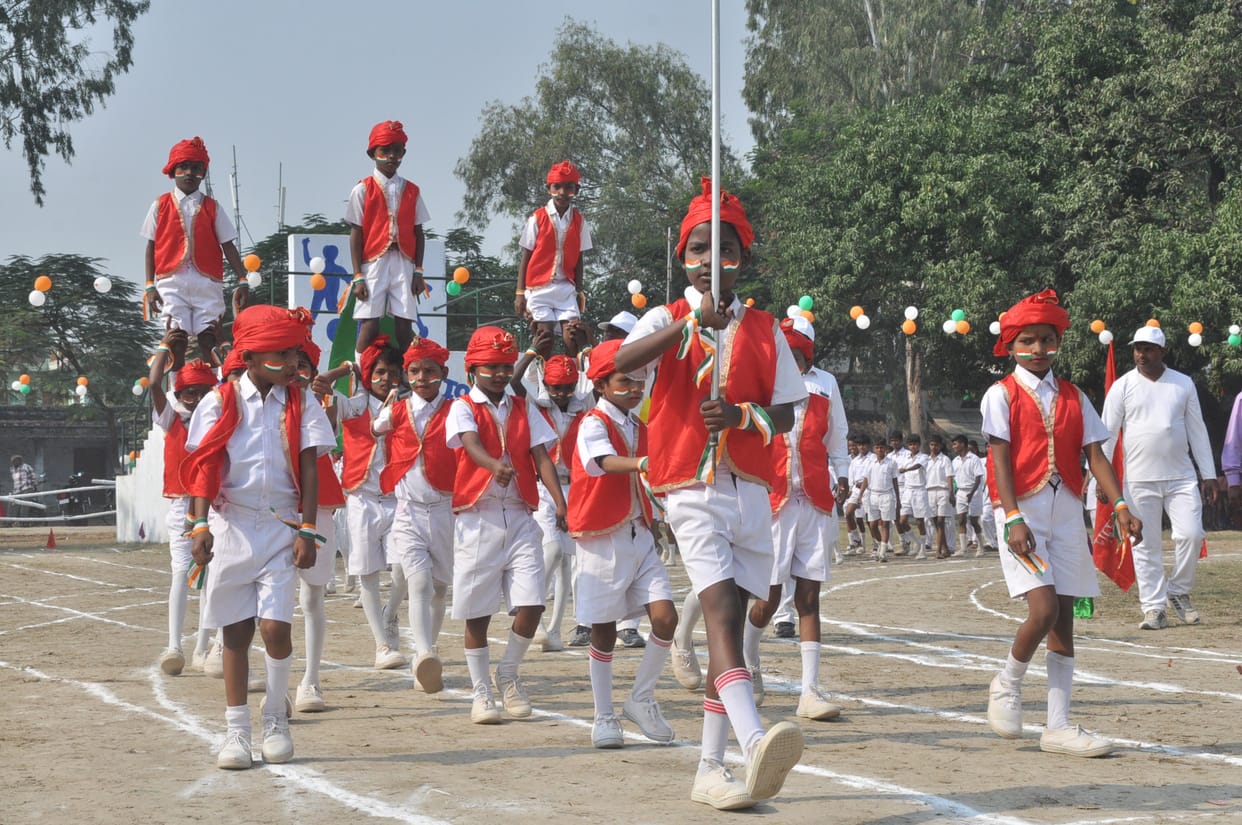 district rally begins with cultural events
