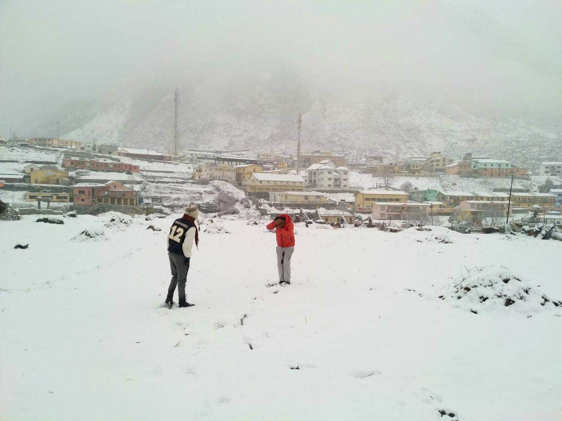 Snowfall in Badrinath and Yamunotri 2017