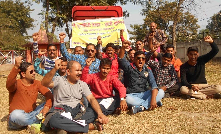 अब ट्रेक्टर मालिकों ने पकड़ी आंदोलन की राह