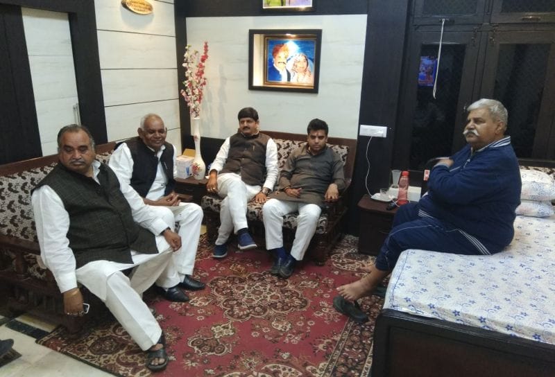 सपा ने निर्दलीय प्रत्याशी को किया समर्थन