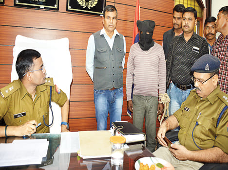 15 thousand prize pappu badmash arrested