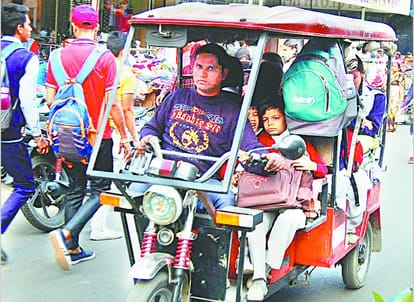 Police administration made enough traffic plans but people still facing jam in meerut