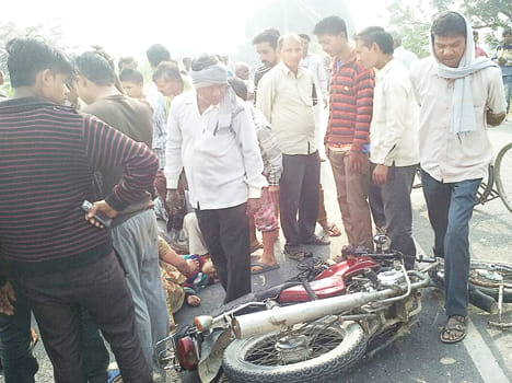 Couple injured in truck collision