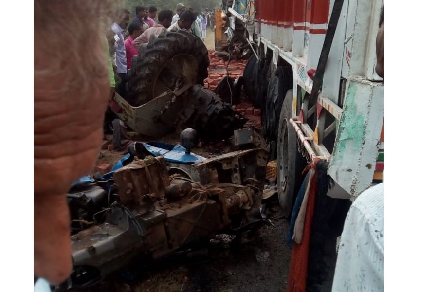 accident in sataon in raebareli.