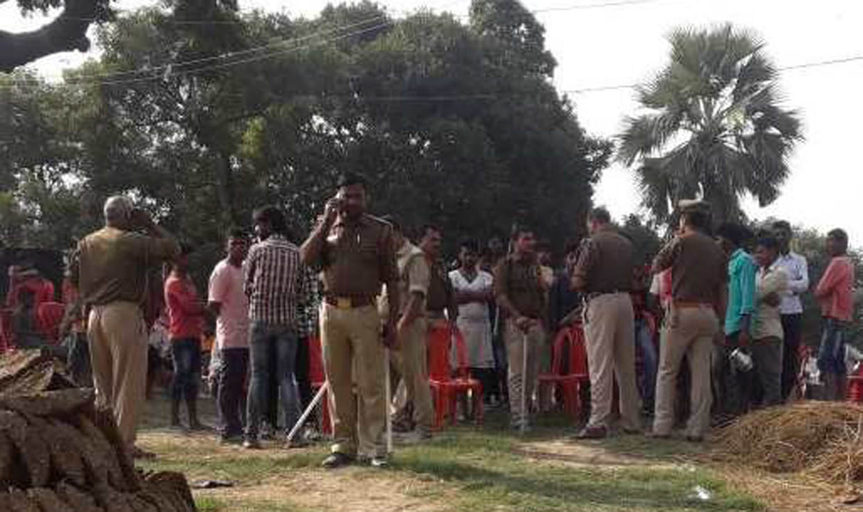 Communal violence in azamgarh six injured