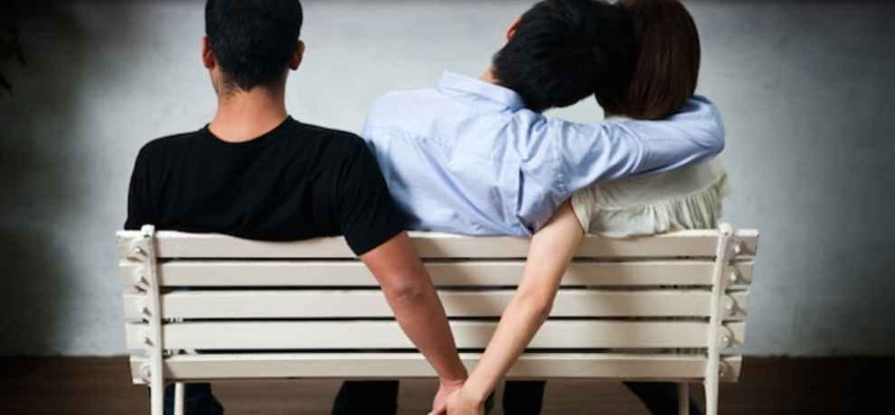 Two youth fighting for lady in varanasi