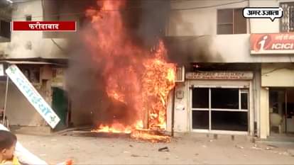 Fire in ATM due to short circuit in faridabad