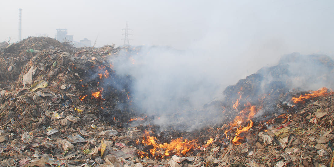 It is difficult to breathe because of pollution