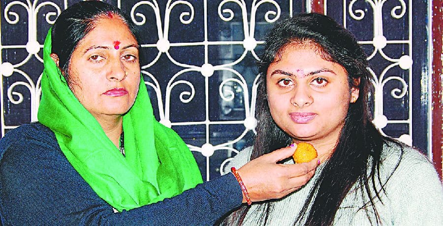 नंदिनी को बीएससी माइक्रो बायोलॉजी में मिला गोल्ड मेडल