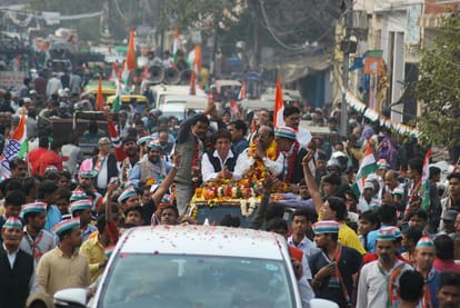 raj babbar in agra for road show