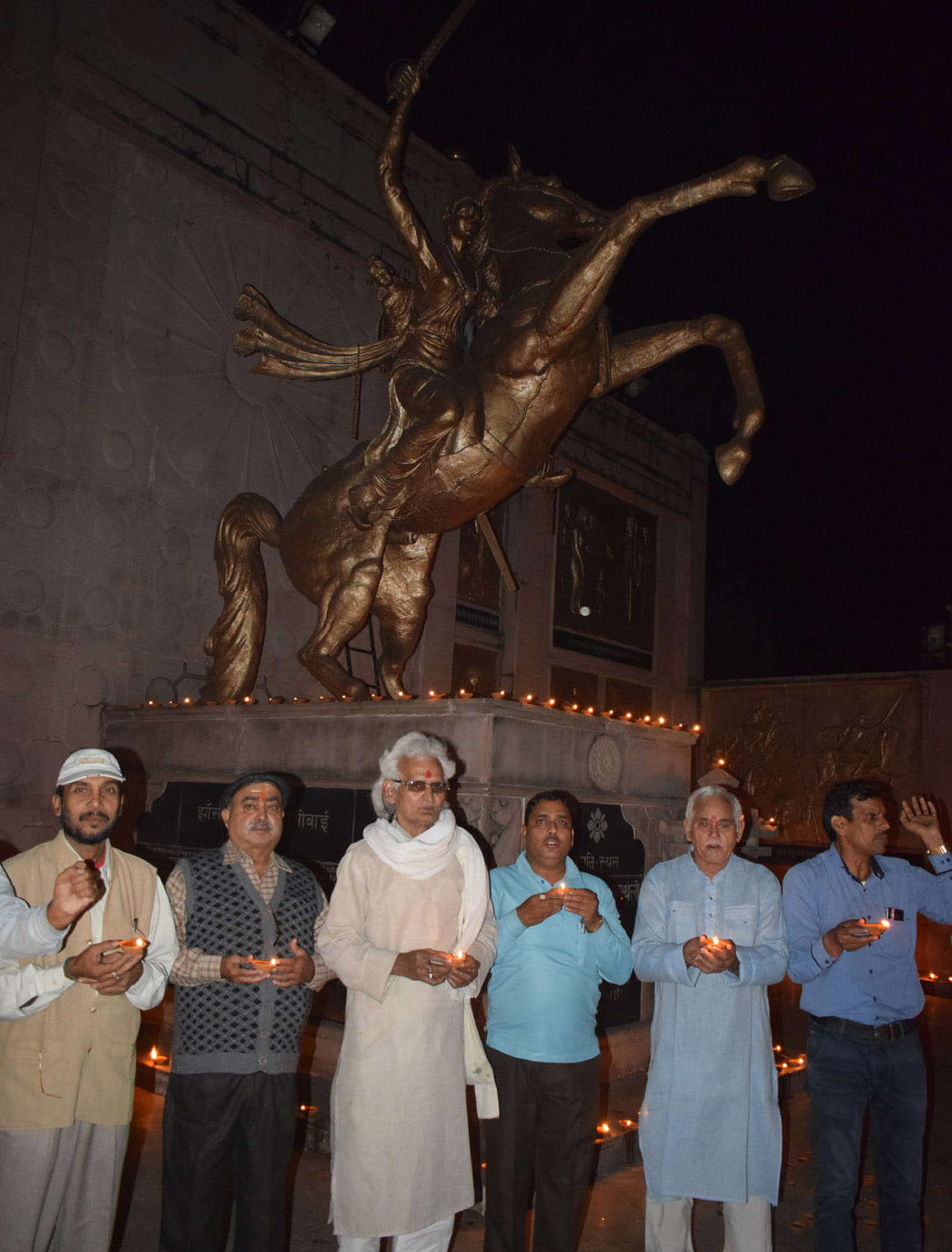 Rani lakshmi bai birthday today she born in varanasi