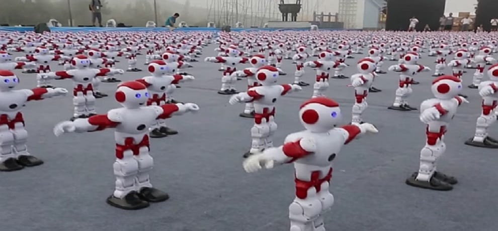 1300 robots dancing together to create world record